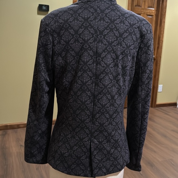 Cotton On Suit Blazer # 0016 - Picture 5 of 8